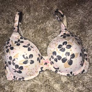 Victoria’s Secret Body by Victoria 32DD